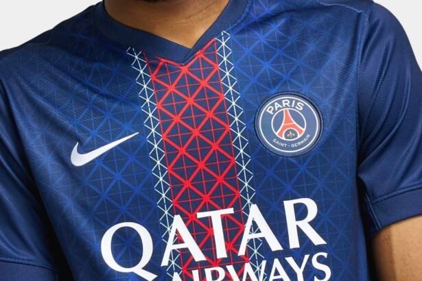 Le maillot du PSG 2025/2026 @NIKE