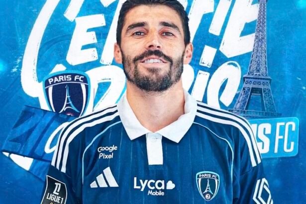 Pierre Lees Melou - Paris FC